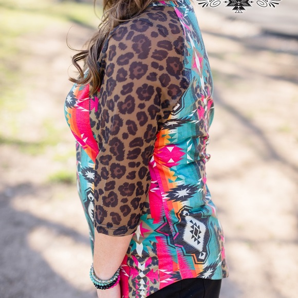 ANNA MARIE AZTEC LEOPARD RAGLAN - Picture 3 of 4